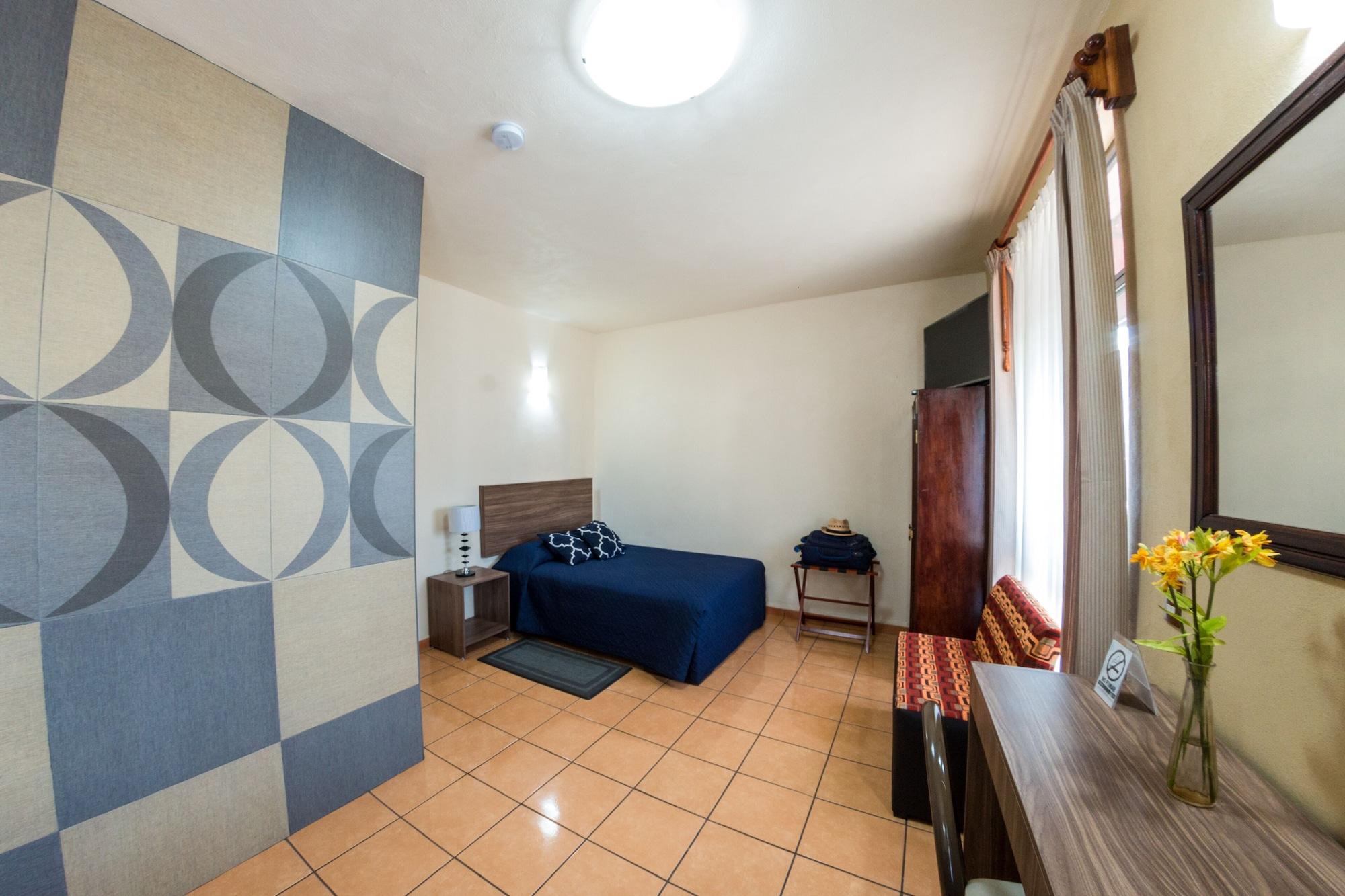Hotel Estefania Morelia Exterior photo