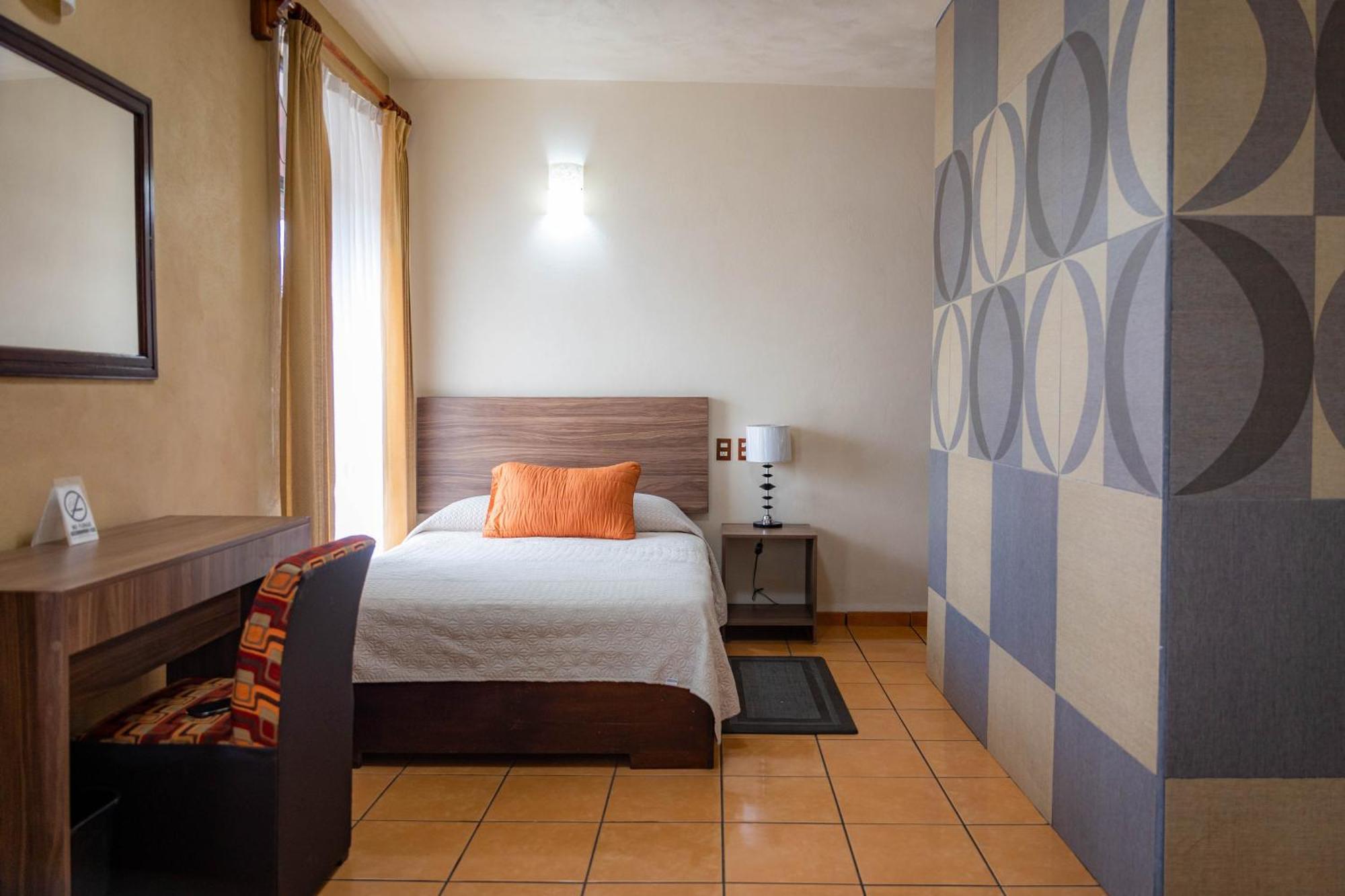 Hotel Estefania Morelia Exterior photo