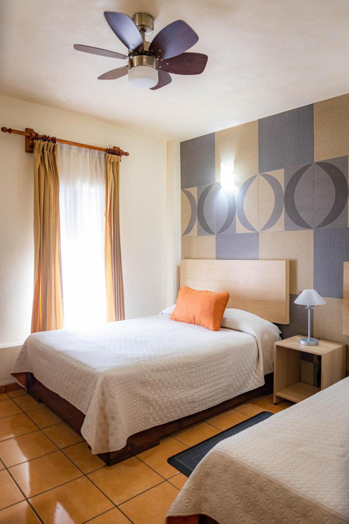 Hotel Estefania Morelia Exterior photo