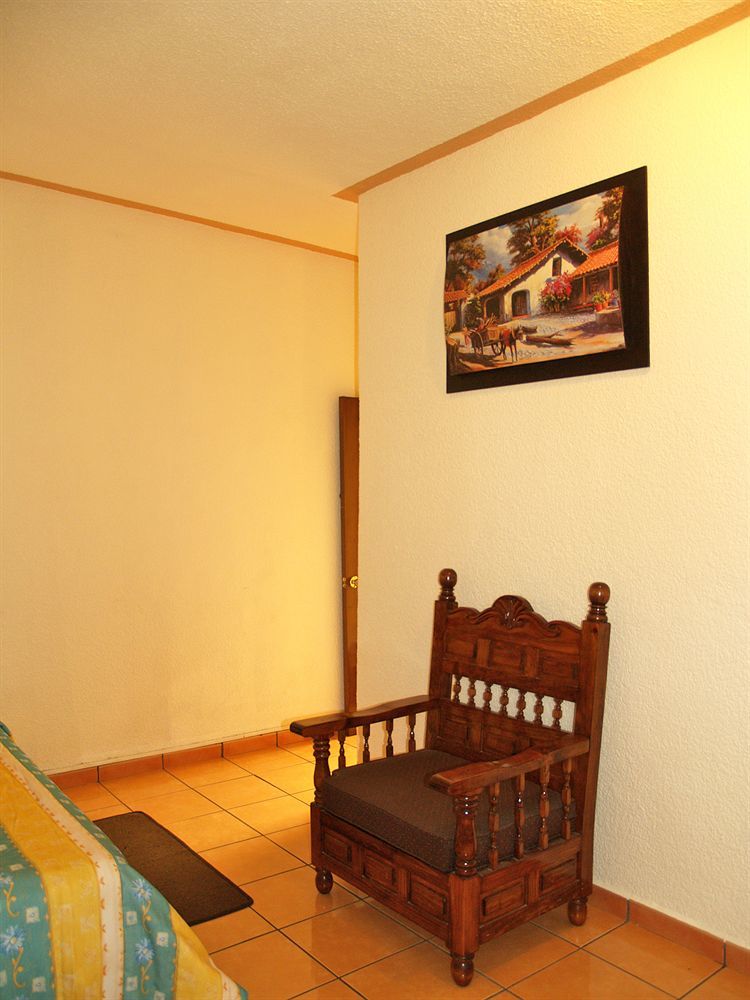 Hotel Estefania Morelia Exterior photo