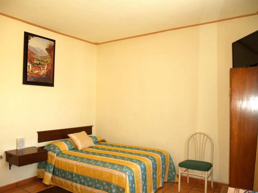 Hotel Estefania Morelia Exterior photo